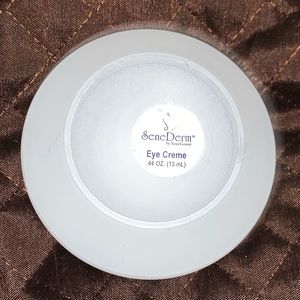 Senegence eye creme